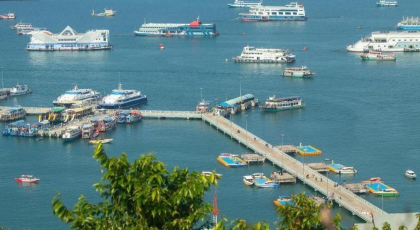 The Green View Pattaya Buitenkant foto